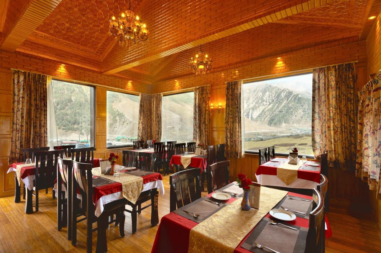 Hotel Village Walk Sonamarg Ngoại thất bức ảnh